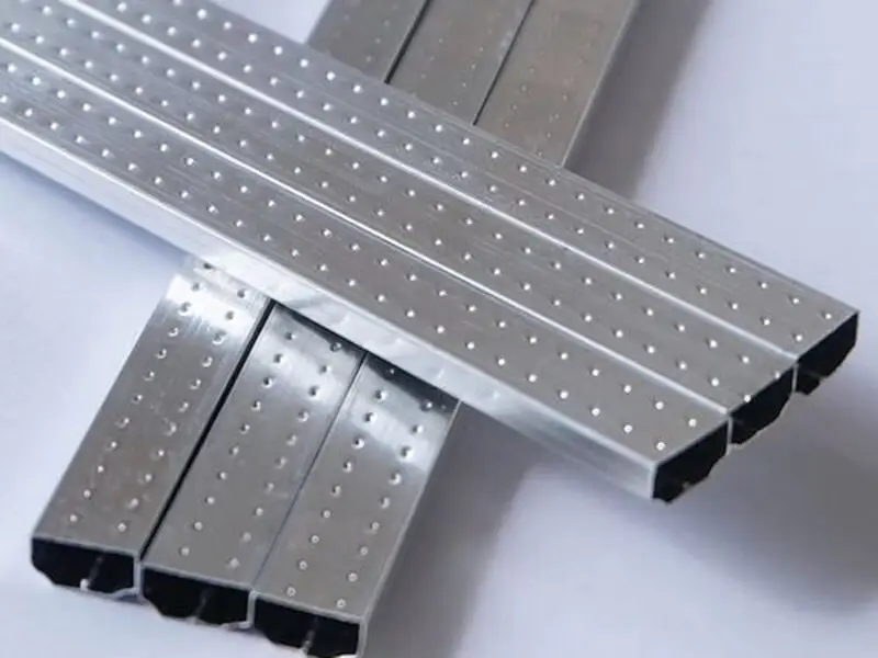 Insulated glass warming spacer strip